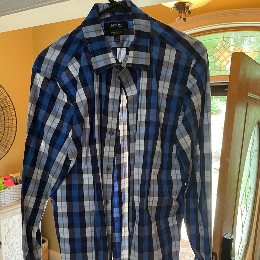 APT 9 Button Up